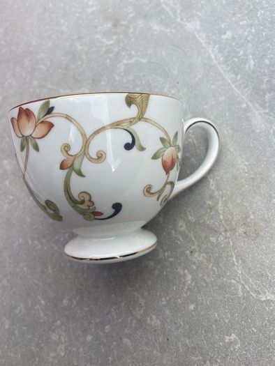 Wedgwood tea set plates and cups Oberon Bone China fine porcelain set New dessert plates tea cups