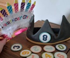 Birthday party crowns with numbers 0 to 9
