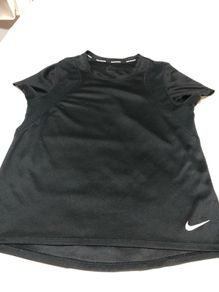 Mens nike top size M