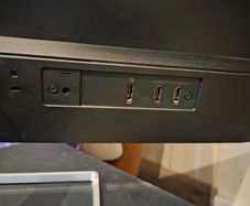 2 x Hp computer sceens like new come with HDI cables
