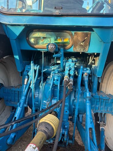 Ford 7810