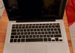 Apple MacBook, 2GB Ram, 256 GB HDD, Intel Core 2 Duo, 2.4GHz, Mac OS X, Plus loaded with childrens movies