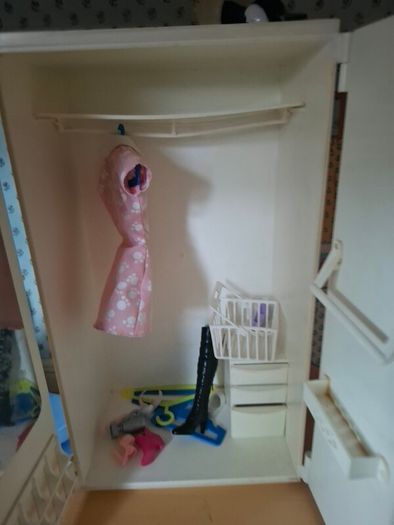 sindy house  horse,doll,car,furniture