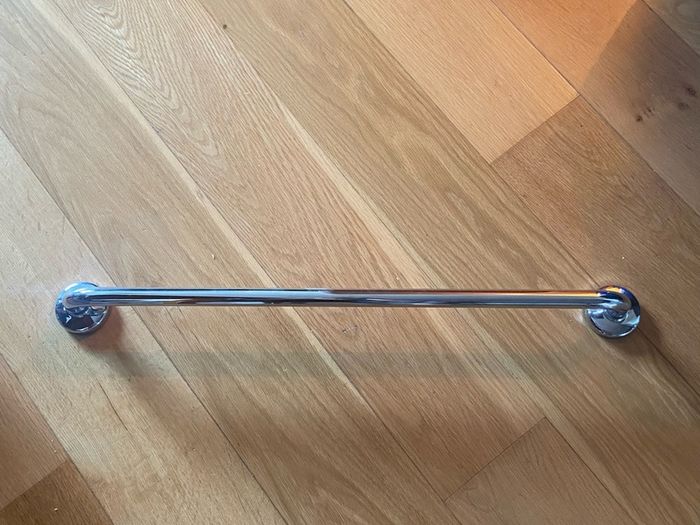 60cm silver towel rail