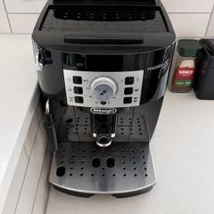 DeLonghi Magnifica S Bean to Cup Coffee Machine