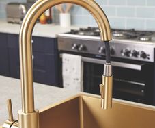 Brushed Brass Pull-Out Kitchen Mixer Tap