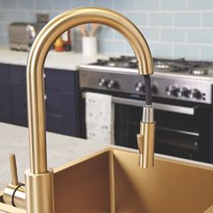 Brushed Brass Pull-Out Kitchen Mixer Tap