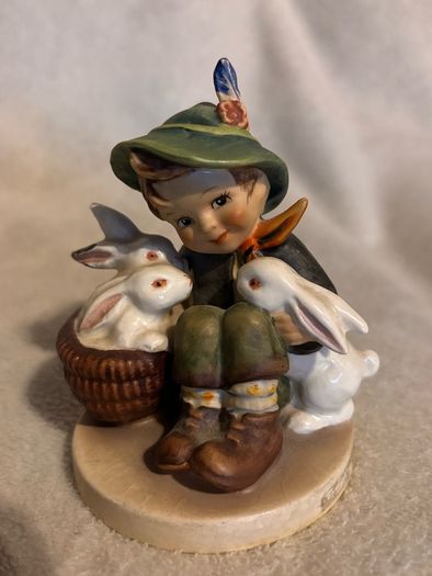 Vintage Goebel Figurine