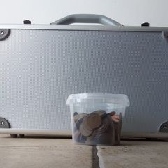 Leuchtturm Cargo L6 Aluminium Coin Case + 5 Velour Trays and Irish Coin Collection (Pre-Decimal and Decimal)