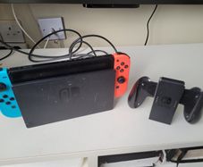 Nintendo Switch red/blue (used)