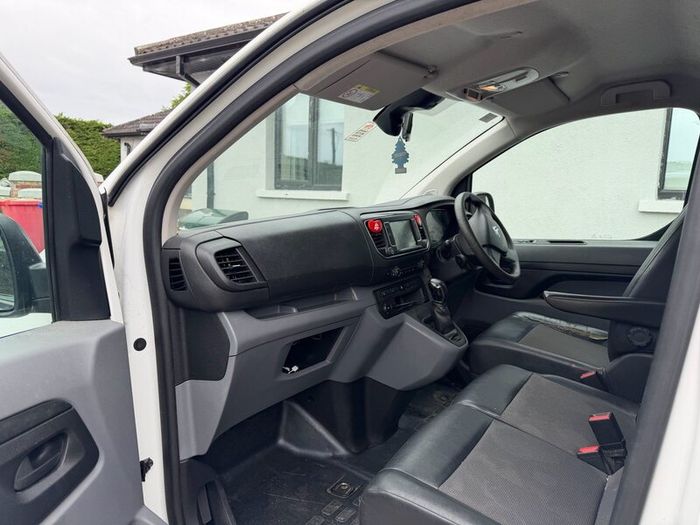 Citroen dispatch 182