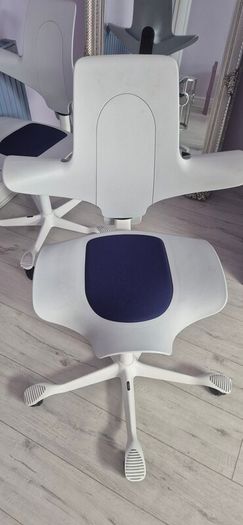 HAG Capisco Puls 8010 Ergonomic Office or Study Chairs