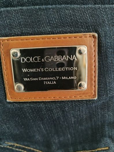 Dolce and Gabbana ladies jeans 30 waist and 30 leg in excellent condition FREE STANDARD POSTAGE INCLUDED