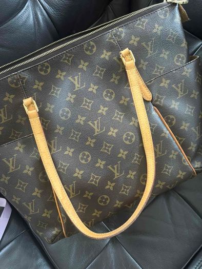 Louis vuitton bag
