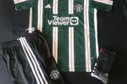 Man Utd (away) Kids Full Kit ,4/5 , 5/6.