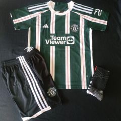 Man Utd (away) Kids Full Kit ,4/5 , 5/6.