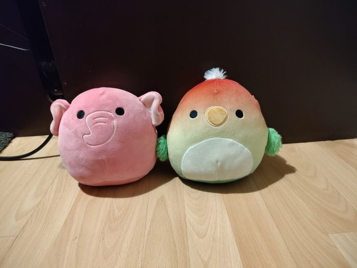 2 squishmallows