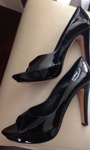 LK Bennett heels
