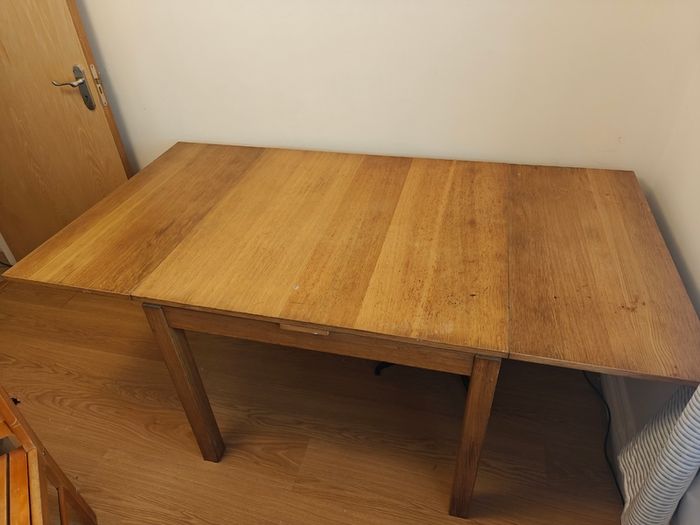 Extending Table & chairs