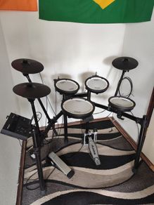 Roland TD-07DMK Drum Set with Pedal