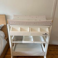 Babylo bath and baby changing table