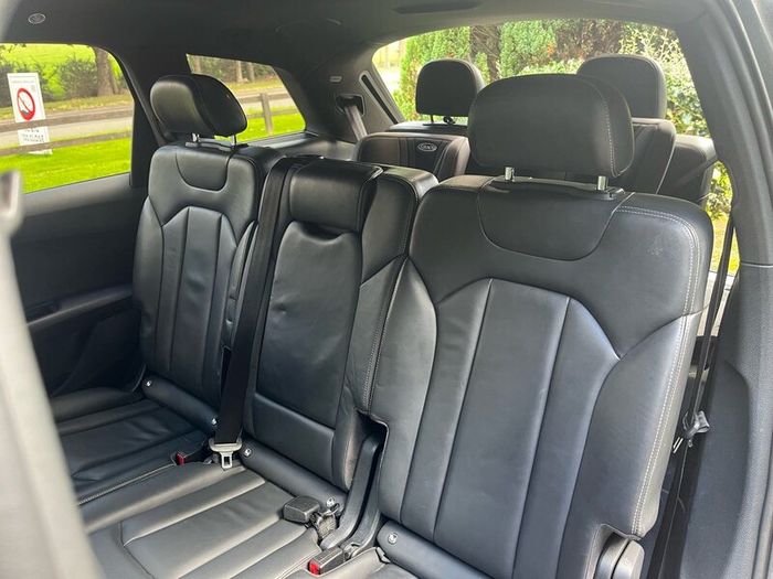 Audi Q7 3.0tdi 272 Q TIP S Line 4D 7 seater