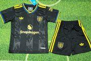 Manchester united kids sizes 8 to 9 and 10 to 11