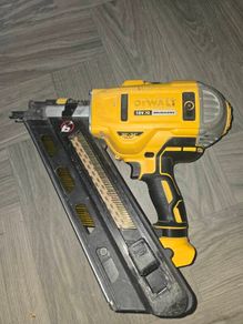 dewalt nails gun