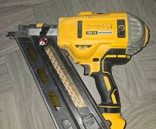 dewalt nails gun
