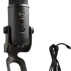 Logitech Blue Yeti USB Microphone