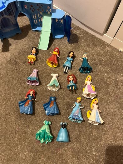 Elsa Castle and princesses