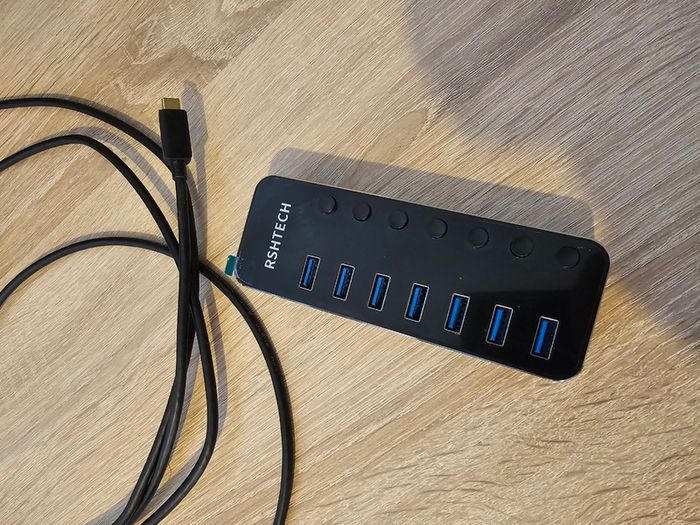 RS Tech Powered USB Hub