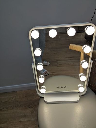 mirror light