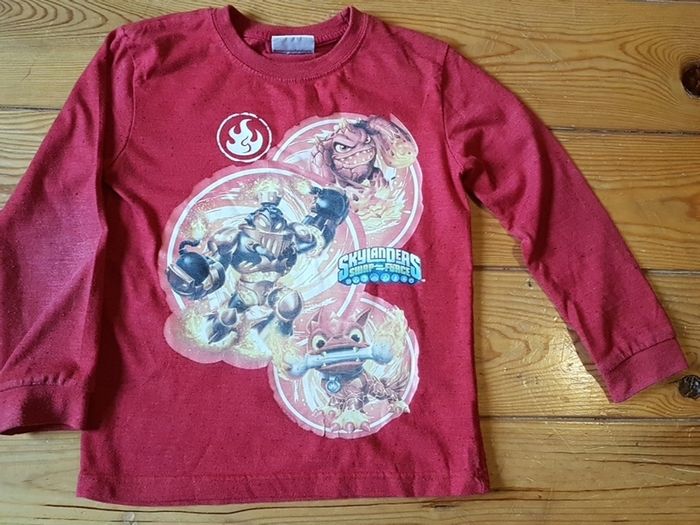 Age 6 Skylanders Top