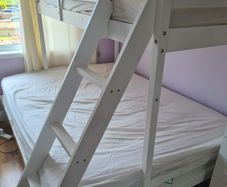Triple bunk