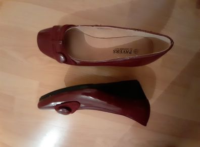 Wide fit low heel wine coloured shoes
