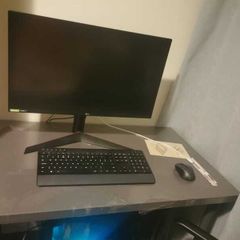 Desk + Chair 85,00
