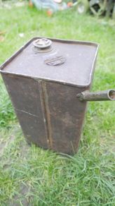 Vintage Mobiland Oil Pyarmid Tin In Original Condition 15" X 9"