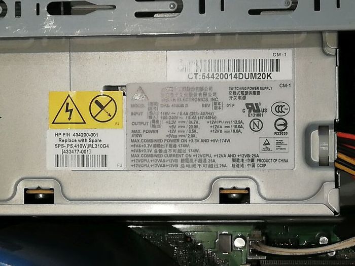 Vintage HP Proliant ML310 G4