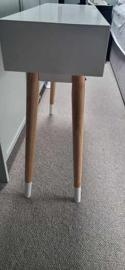 desk/dressing table