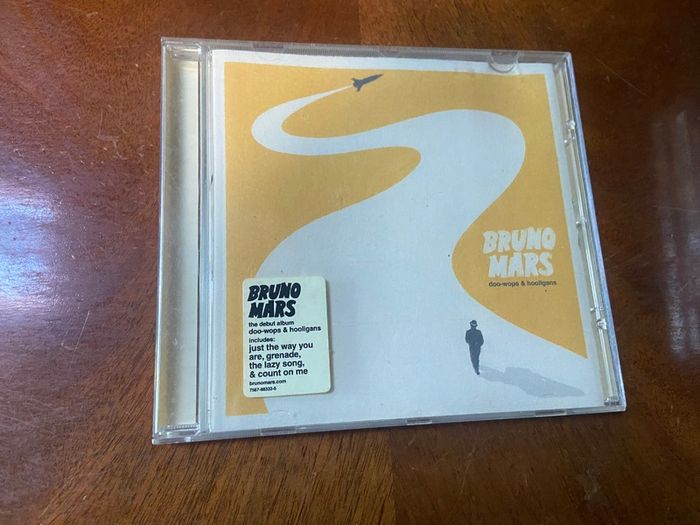 Bruno Mars Doo-Wops & Hooligans CD