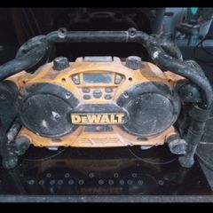 Dewalt radio