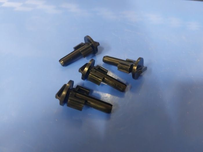 Volvo grille fixings