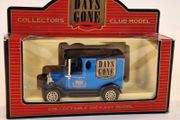 LLedo Diecast Model of Days Gone 6140 1920 Ford Model T Van Collectors Club 1996