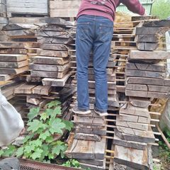 Quantity of Oak and Ash planks