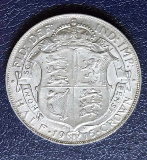 Excellent 1915 George V  Silver Half Crown