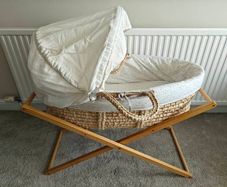 Moses Basket and Stand