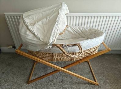 Moses Basket and Stand
