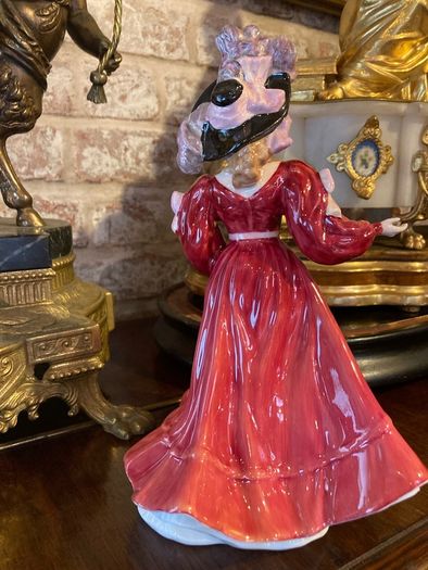 Royal Doulton figurine Figure of the year "Patricia"