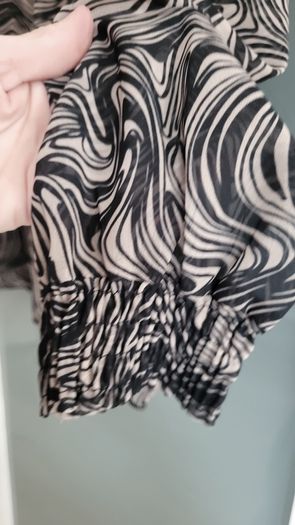 MXO Layered camel and black abstract high neck Sz M (Fit 12-14)  and Sz S (Fit 8-10 UK) Bnwt Rrp 75